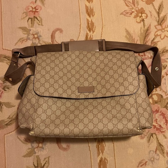 Gucci Supreme Diaper Bag - Picture 3 of 15